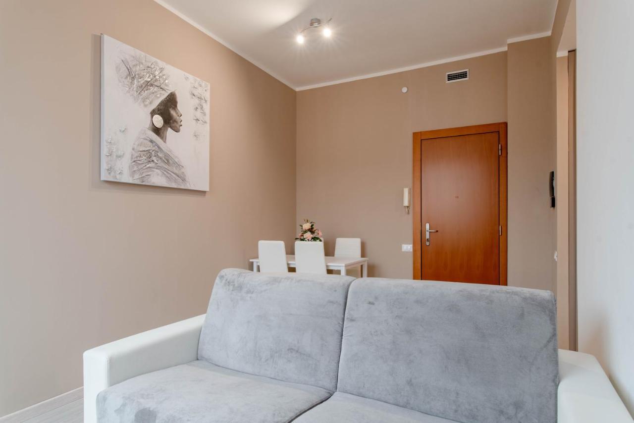 Bianca Apartment Turin Bagian luar foto