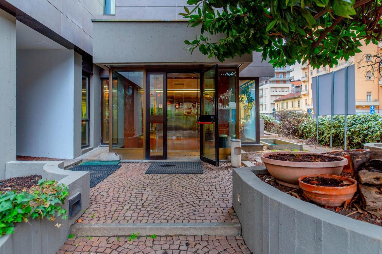 Bianca Apartment Turin Bagian luar foto